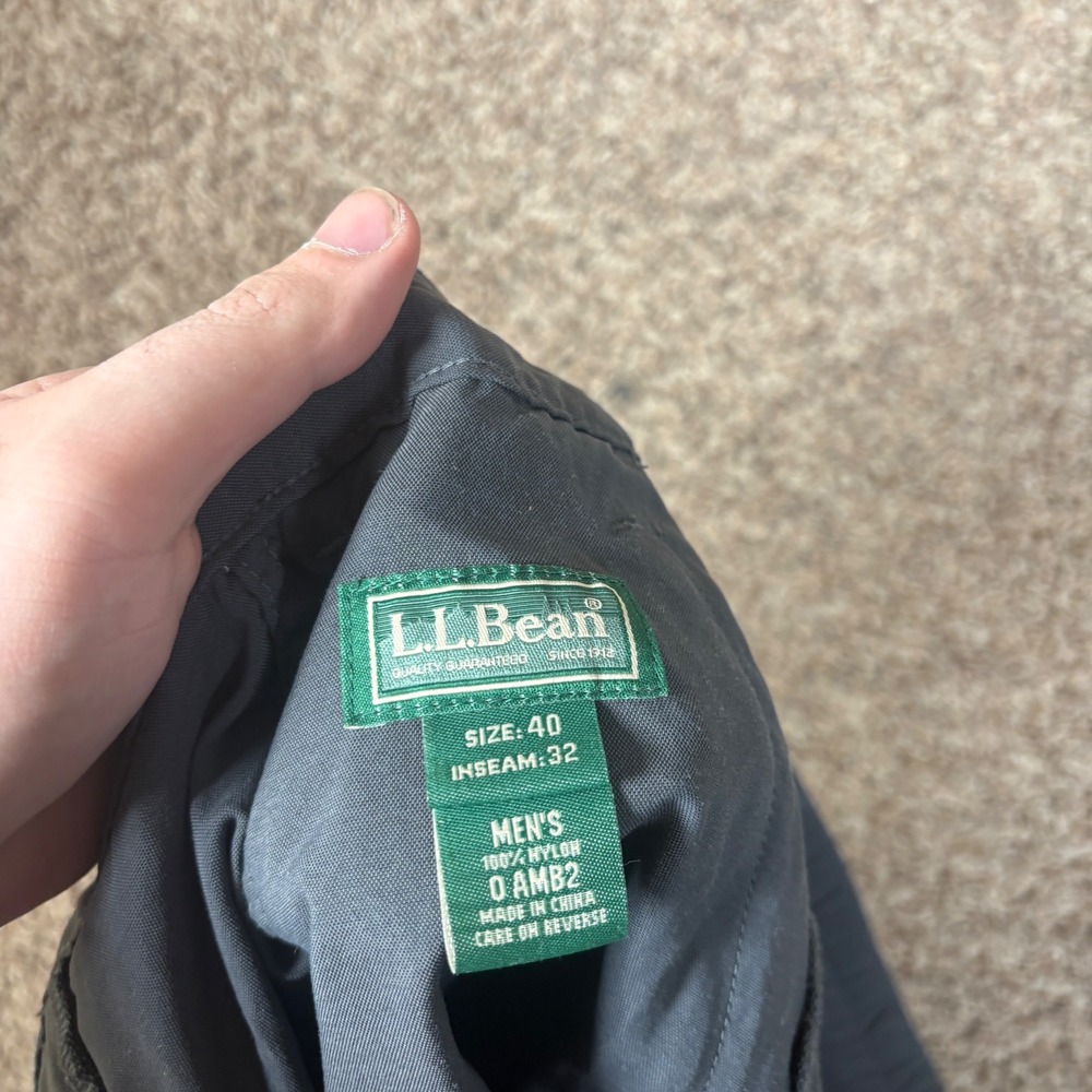 LL Bean Mens Gray Nylon Hiking Pants 40x32 Zip‎ Ankle Lightweight 0AMB2 - Picture 7 of 7